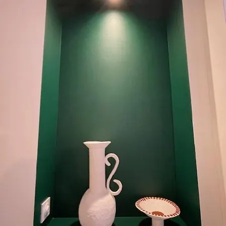 Apartment Arty Avec Patio Nimes