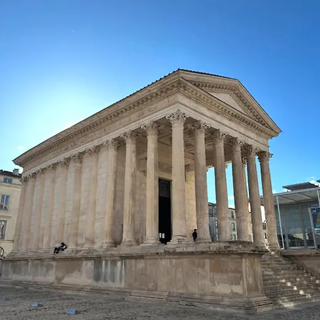 Apartment Arty Avec Patio Nimes