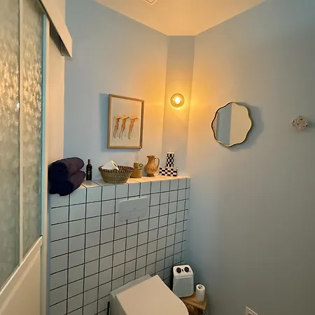 Arty Avec Patio Apartment Nimes