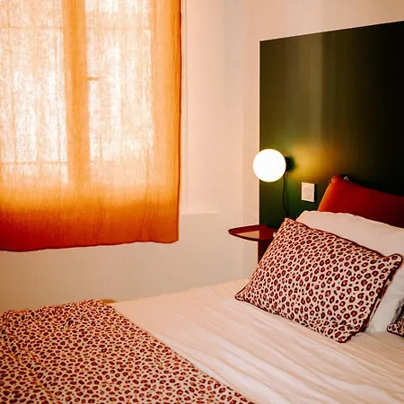 Arty Avec Patio * Nîmes